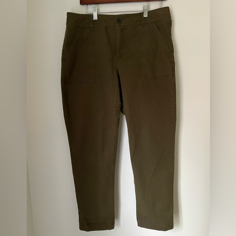 Dark Green Straight Eddie Bauer Pant, Size 12